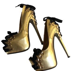 Red kiss lace up heels gold